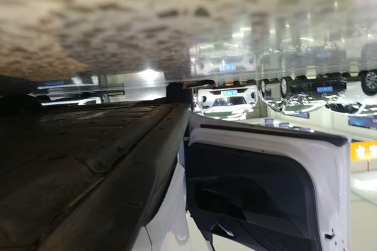 Used Volkswagen ID.3 2024 Outstanding Edition Left Side Sill
