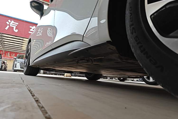 Used Volkswagen ID.3 2024 Pure & Smart Edition Left Side Sill