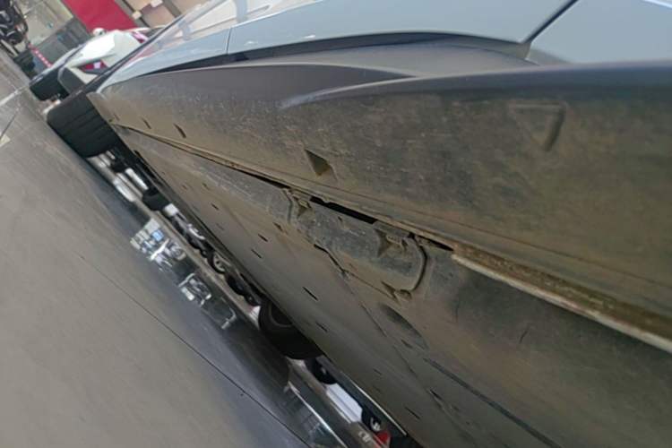 Used Volkswagen ID.3 2024 Outstanding Edition Left Side Sill