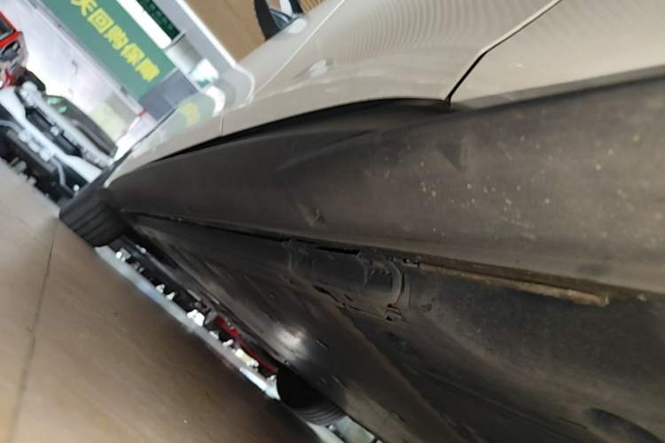 Used Volkswagen ID.3 2024 Outstanding Edition Left Side Sill