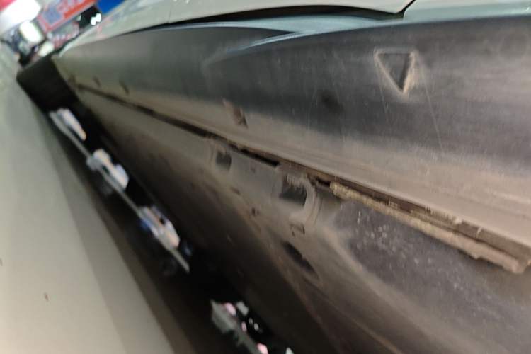 Used Volkswagen ID.3 2024 Outstanding Edition Left Side Sill