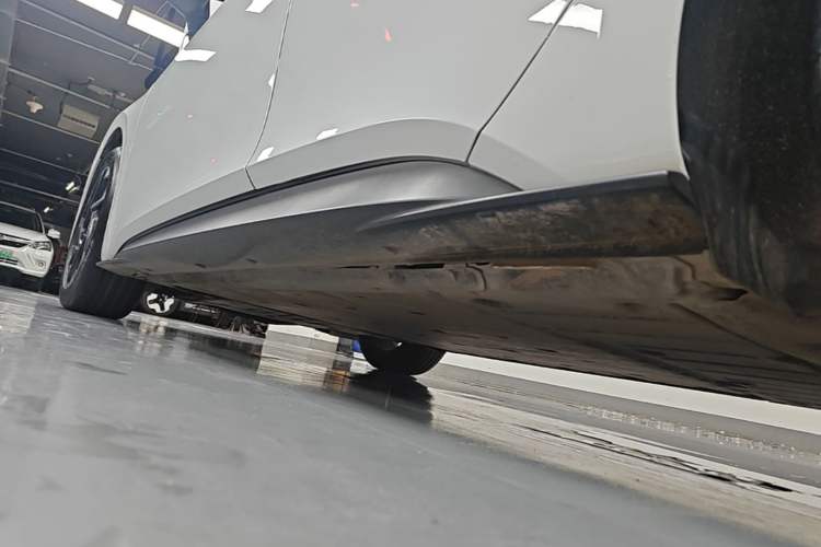 Used Volkswagen ID.3 2024 Outstanding Edition Left Side Sill