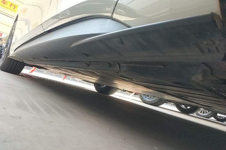 Used Volkswagen ID.3 2024 Outstanding Edition Left Side Sill