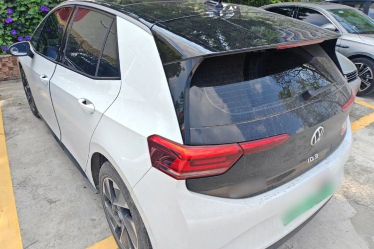 Used Volkswagen ID.3 2024 Outstanding Edition Rear Left 45 Deg