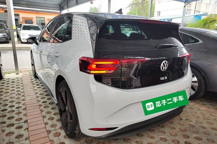 Used Volkswagen ID.3 2024 Pure & Smart Edition Rear Left 45 Deg