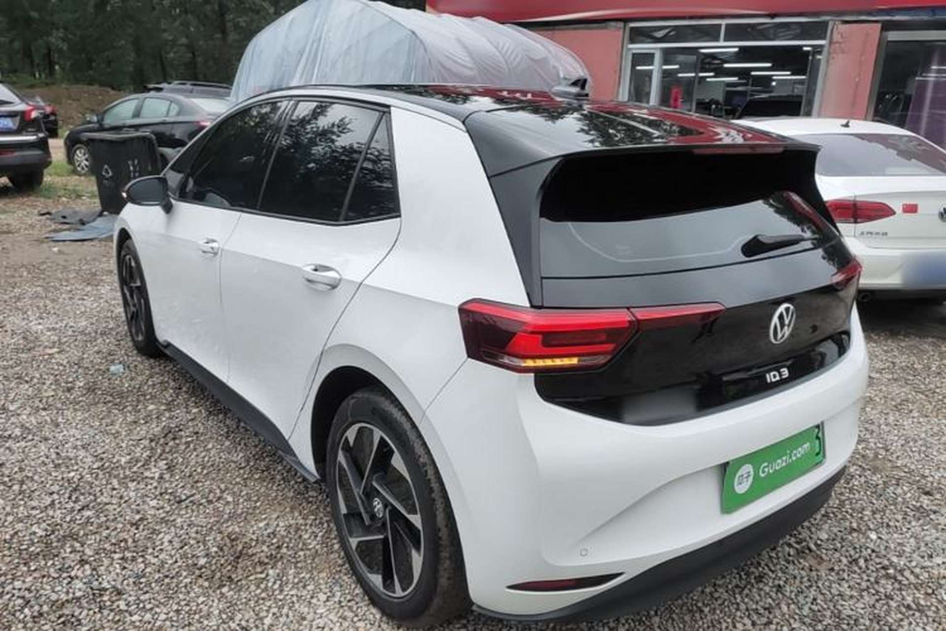 Used Volkswagen ID.3 2024 Outstanding Edition Rear Left 45 Deg