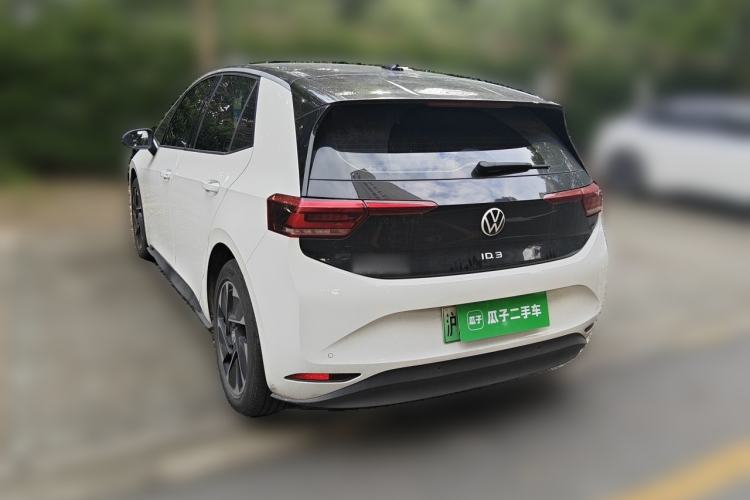 Used Volkswagen ID.3 2024 Pure & Smart Edition Rear Left 45 Deg