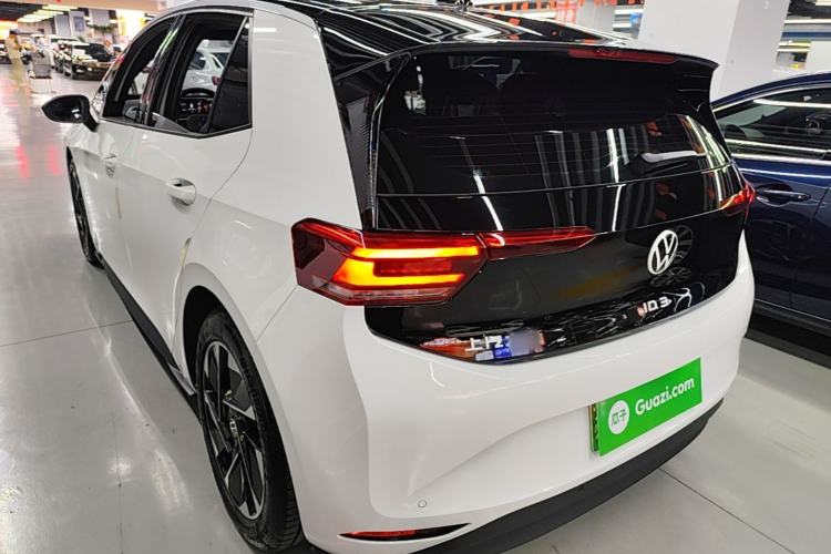 Used Volkswagen ID.3 2024 Pure & Smart Edition Rear Left 45 Deg