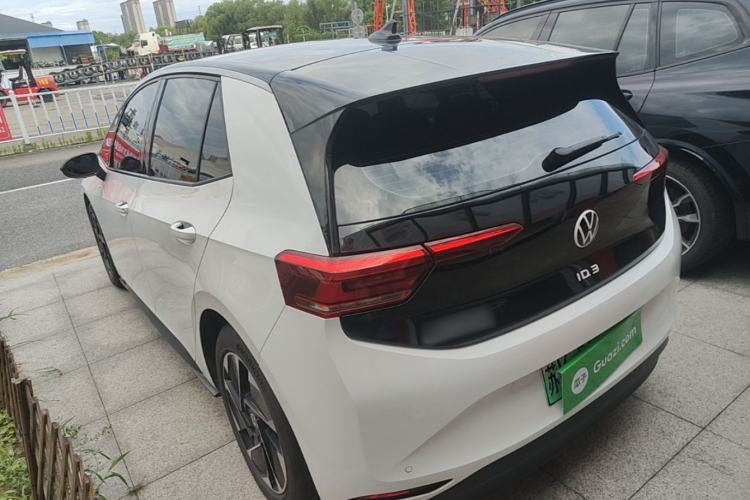 Used Volkswagen ID.3 2024 Pure & Smart Edition Rear Left 45 Deg