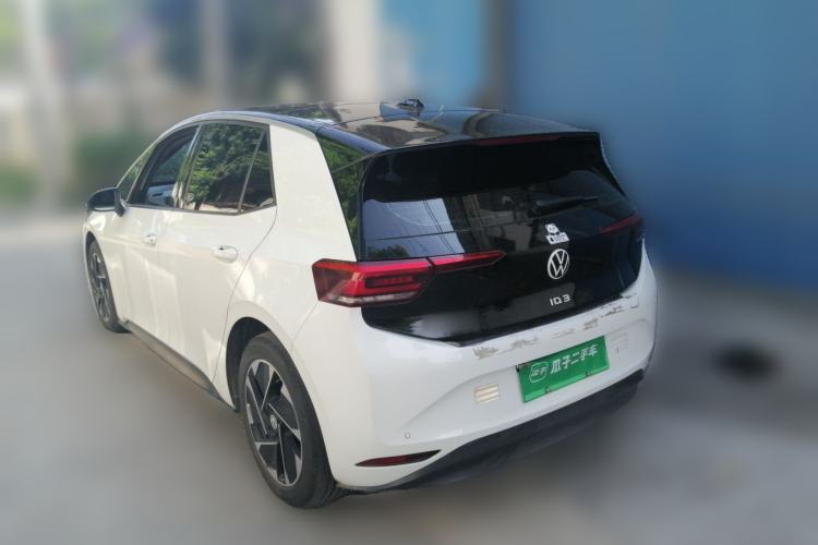 Used Volkswagen ID.3 2024 Outstanding Edition Rear Left 45 Deg