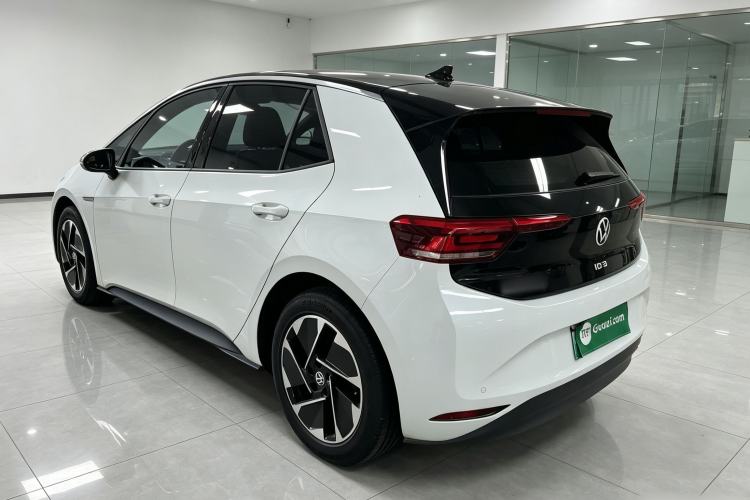Used Volkswagen ID.3 2024 Intelligent Edition Rear Left 45 Deg