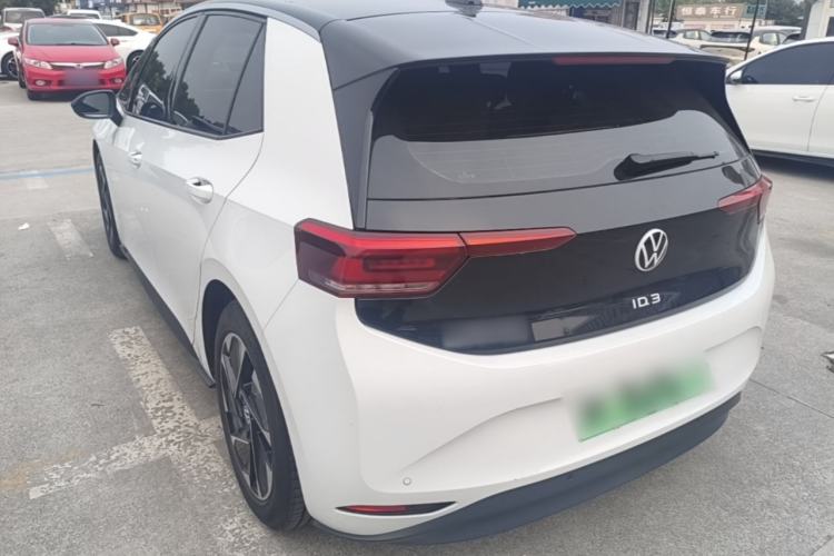 Used Volkswagen ID.3 2024 Pure & Smart Edition Rear Left 45 Deg