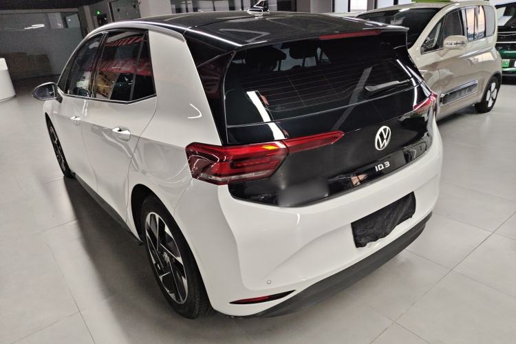 Used Volkswagen ID.3 2024 Pure & Smart Edition Rear Left 45 Deg