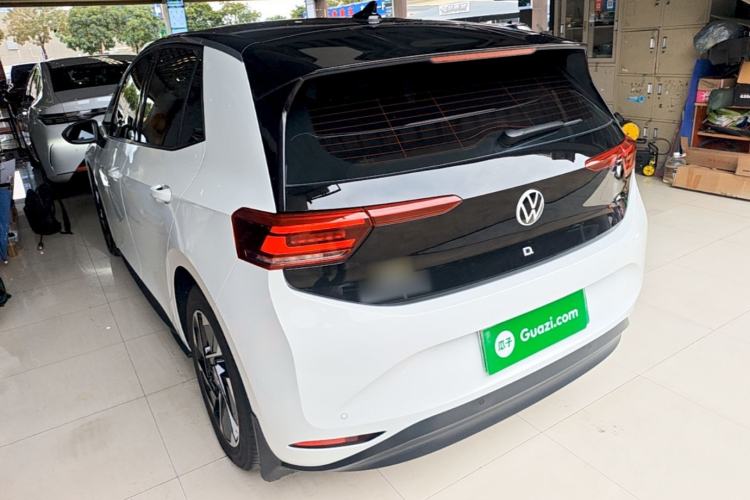Used Volkswagen ID.3 2024 Pure & Smart Edition Rear Left 45 Deg