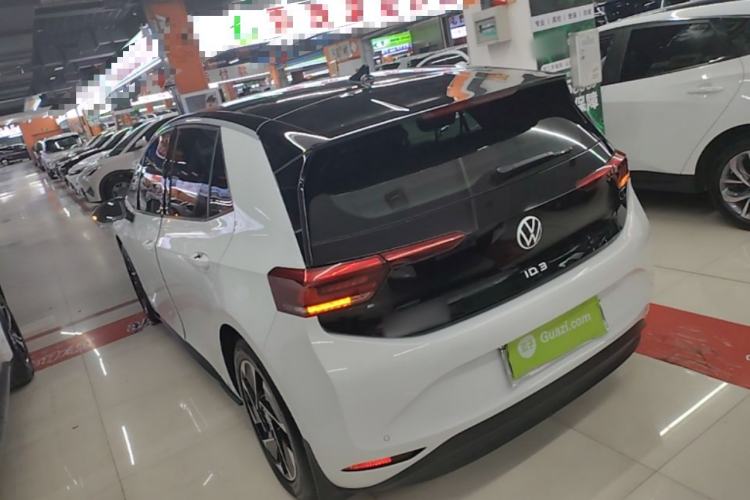 Used Volkswagen ID.3 2024 Pure & Smart Edition Rear Left 45 Deg