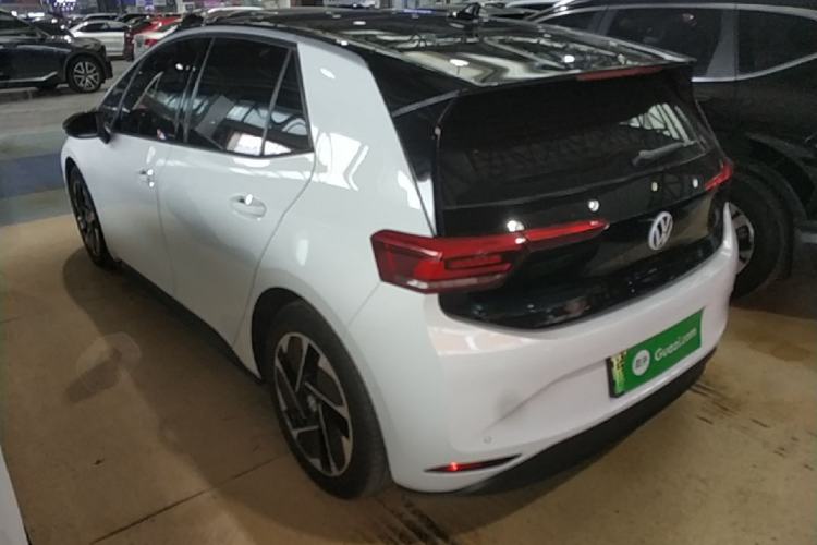 Used Volkswagen ID.3 2024 Intelligent Edition Rear Left 45 Deg