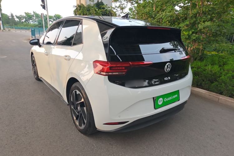 Used Volkswagen ID.3 2024 Outstanding Edition Rear Left 45 Deg
