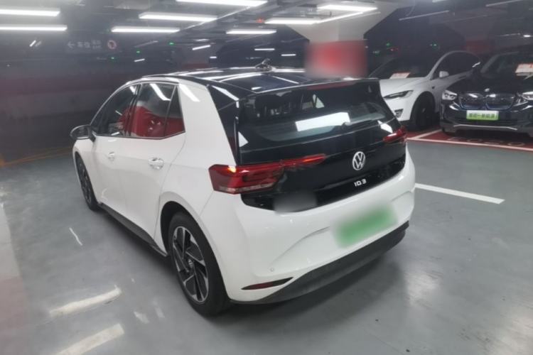 Used Volkswagen ID.3 2024 Outstanding Edition Rear Left 45 Deg
