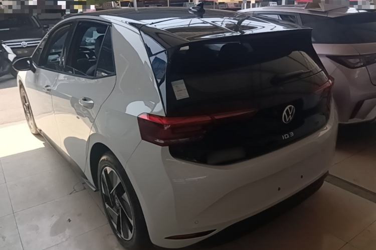 Used Volkswagen ID.3 2024 Outstanding Edition Rear Left 45 Deg