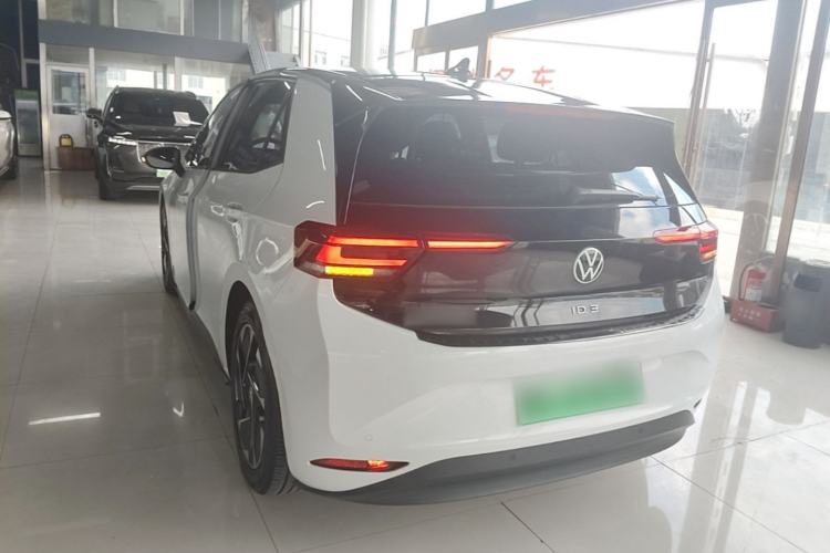 Used Volkswagen ID.3 2024 Pure & Smart Edition Rear Left 45 Deg