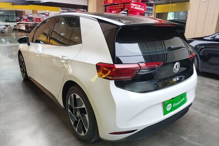 Used Volkswagen ID.3 2024 Pure & Smart Edition Rear Left 45 Deg