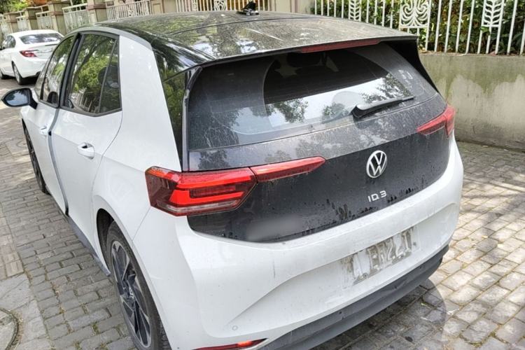 Used Volkswagen ID.3 2024 Outstanding Edition Rear Left 45 Deg