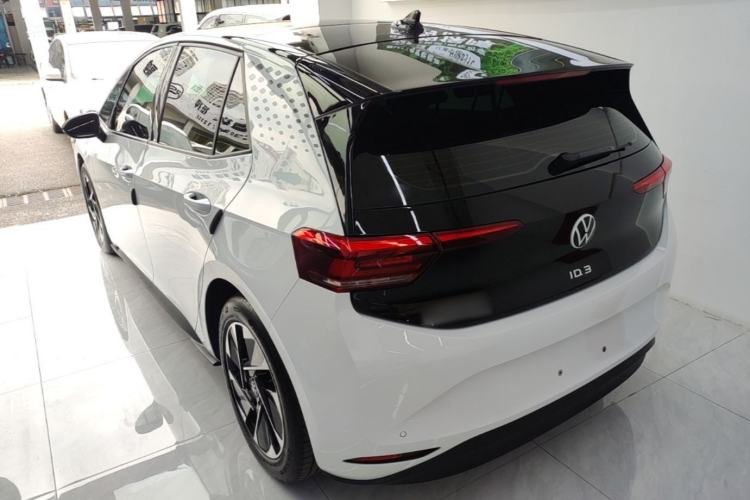 Used Volkswagen ID.3 2024 Outstanding Edition Rear Left 45 Deg