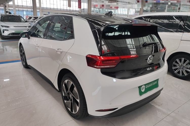 Used Volkswagen ID.3 2024 Outstanding Edition Rear Left 45 Deg