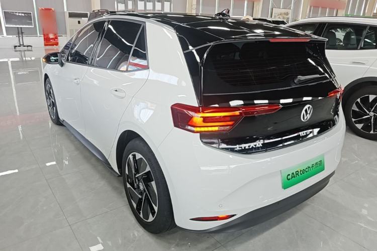 Used Volkswagen ID.3 2024 Outstanding Edition Rear Left 45 Deg