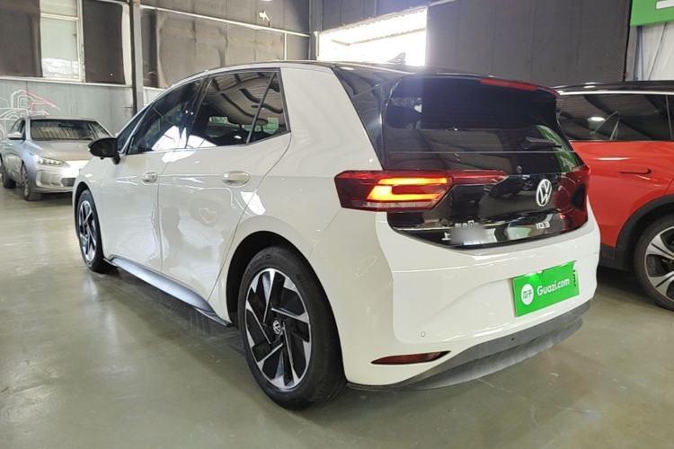 Used Volkswagen ID.3 2024 Pure & Smart Edition Rear Left 45 Deg