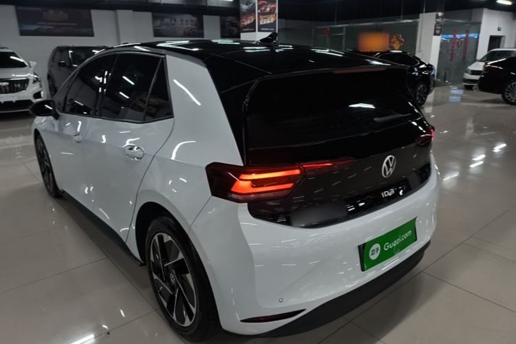 Used Volkswagen ID.3 2024 Outstanding Edition Rear Left 45 Deg
