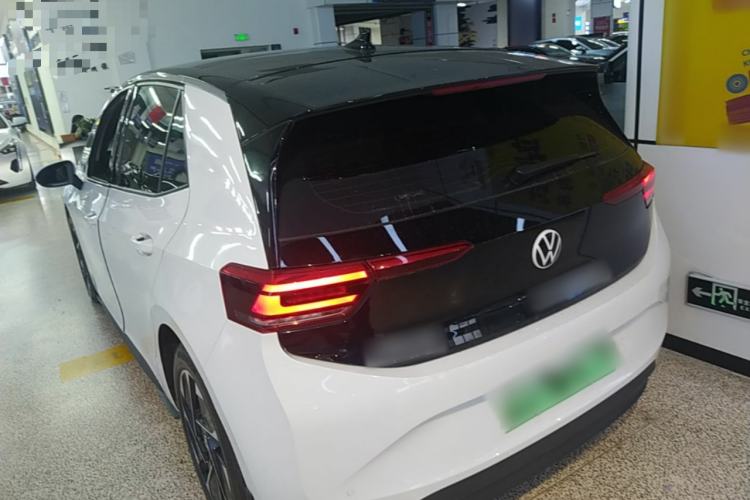Used Volkswagen ID.3 2024 Outstanding Edition Rear Left 45 Deg