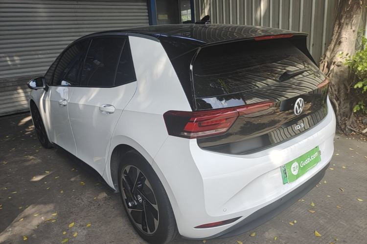 Used Volkswagen ID.3 2024 Pure & Smart Edition Rear Left 45 Deg