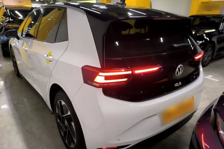 Used Volkswagen ID.3 2024 Pure & Smart Edition Rear Left 45 Deg