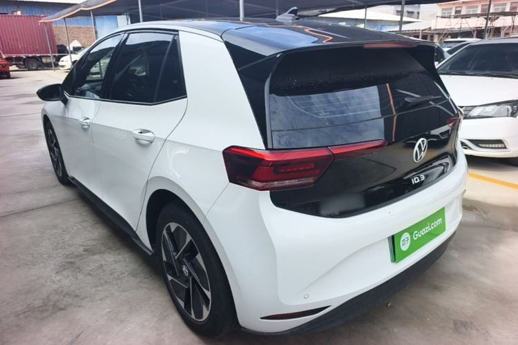 Used Volkswagen ID.3 2024 Outstanding Edition Rear Left 45 Deg