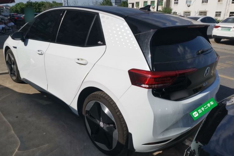 Used Volkswagen ID.3 2024 Pure & Smart Edition Rear Left 45 Deg