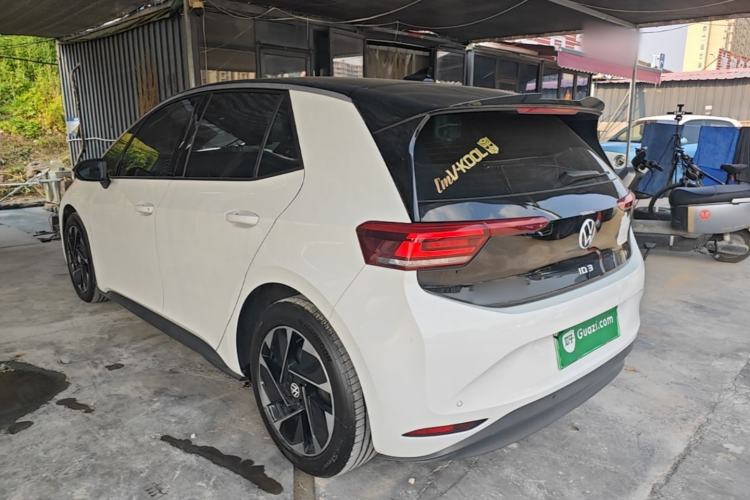 Used Volkswagen ID.3 2024 Outstanding Edition Rear Left 45 Deg