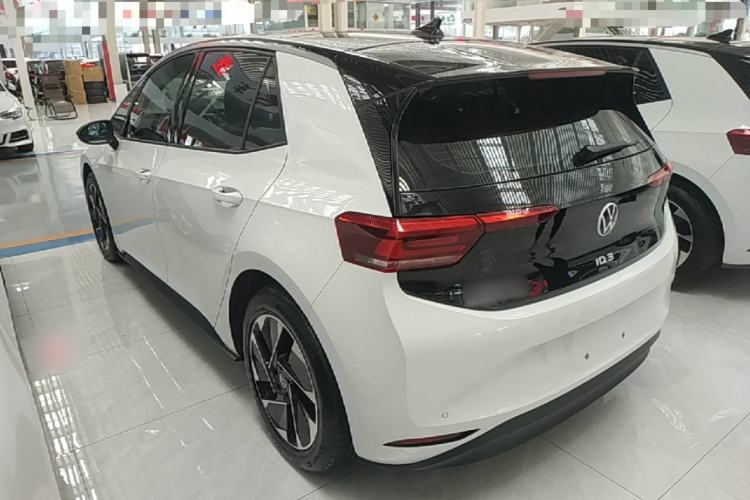 Used Volkswagen ID.3 2024 Outstanding Edition Rear Left 45 Deg