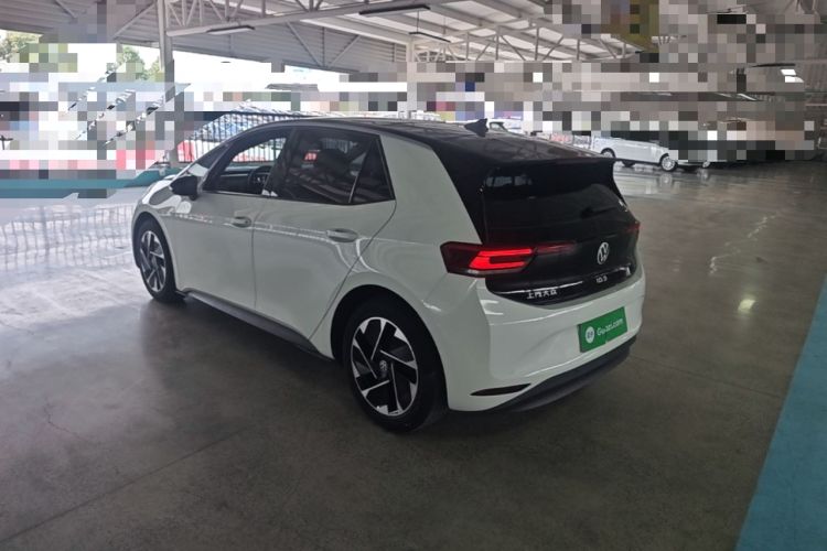 Used Volkswagen ID.3 2024 Outstanding Edition Rear Left 45 Deg