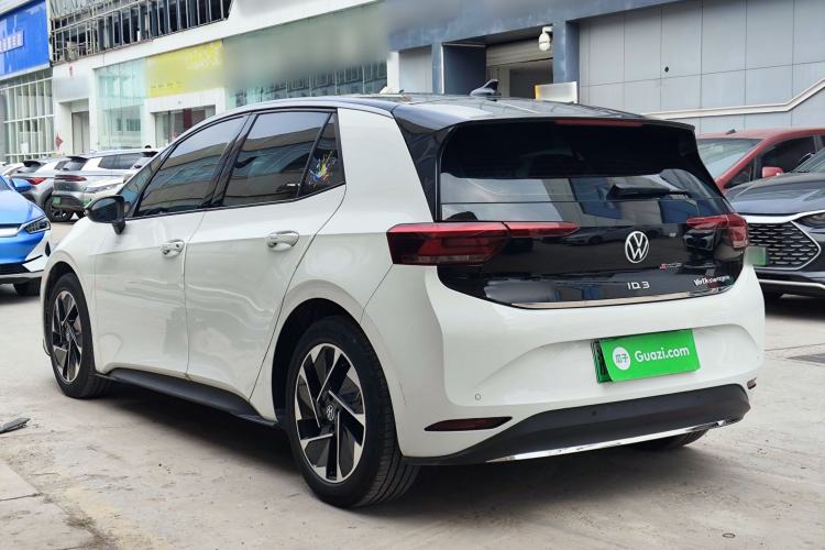Used Volkswagen ID.3 2024 Pure & Smart Edition Rear Left 45 Deg