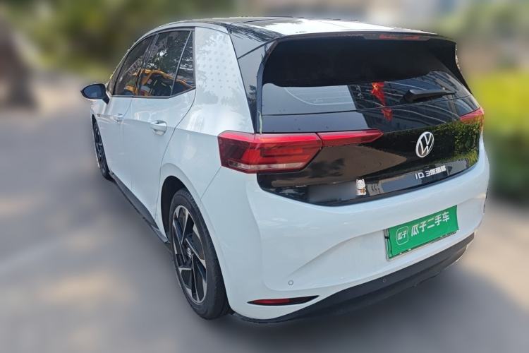 Used Volkswagen ID.3 2024 Outstanding Edition Rear Left 45 Deg