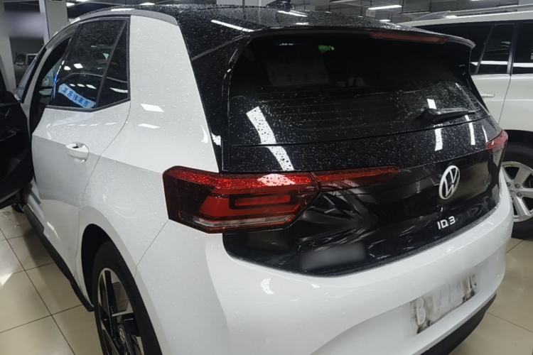 Used Volkswagen ID.3 2024 Pure & Smart Edition Rear Left 45 Deg