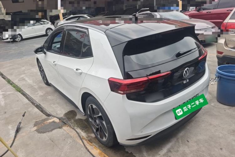 Used Volkswagen ID.3 2024 Pure & Smart Edition Rear Left 45 Deg