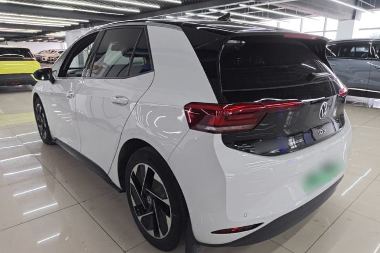 Used Volkswagen ID.3 2024 Outstanding Edition Rear Left 45 Deg