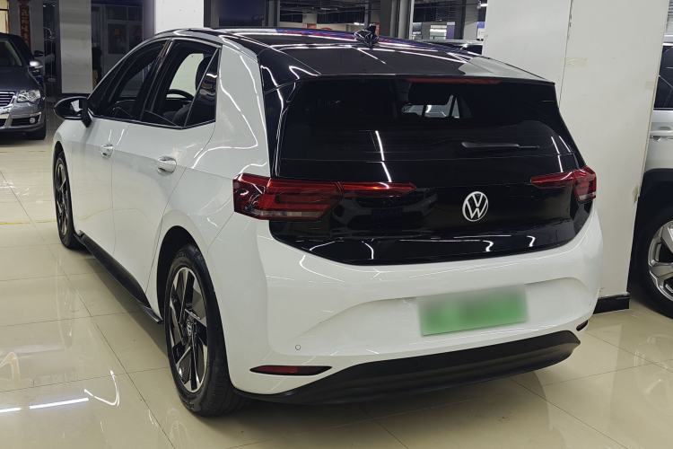 Used Volkswagen ID.3 2024 Pure & Smart Edition Rear Left 45 Deg