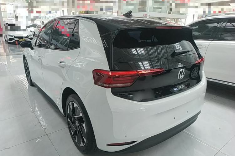 Used Volkswagen ID.3 2024 Outstanding Edition Rear Left 45 Deg