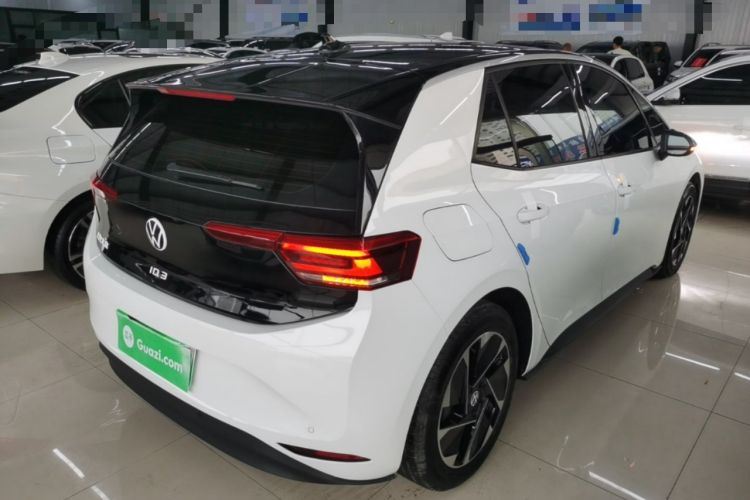 Used Volkswagen ID.3 2024 Pure & Smart Edition Rear Right 45 Deg