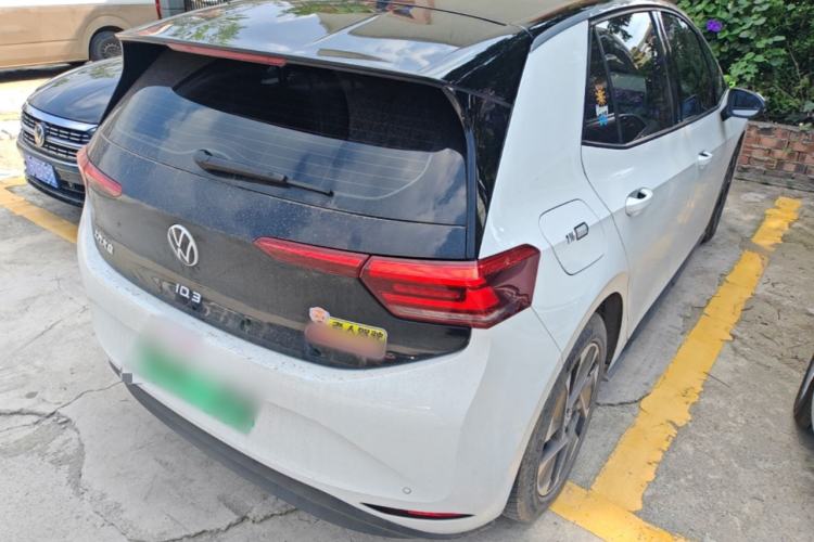 Used Volkswagen ID.3 2024 Outstanding Edition Rear Right 45 Deg