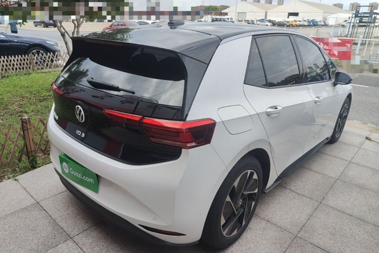 Used Volkswagen ID.3 2024 Pure & Smart Edition Rear Right 45 Deg