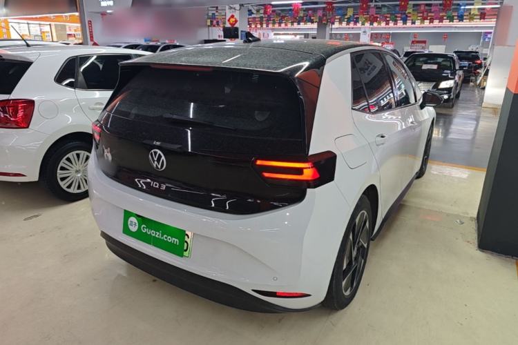 Used Volkswagen ID.3 2024 Pure & Smart Edition Rear Right 45 Deg